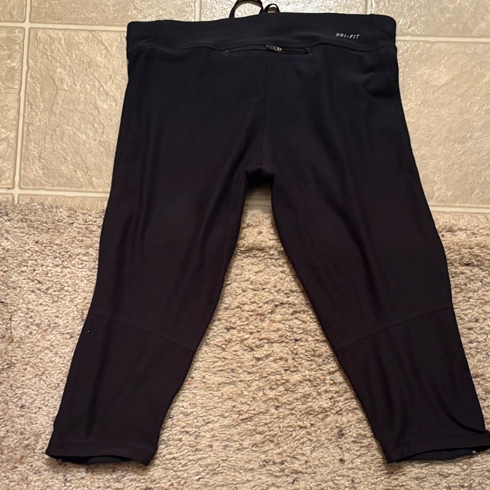 Nike Women's Black Cropped Running Pants Size Medium - Picture 5 of 6